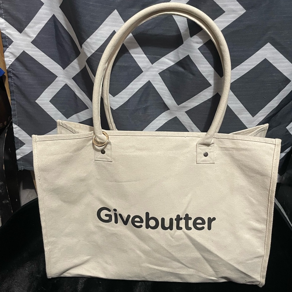 Gemline Givebutter canvas large tote. NWOT.